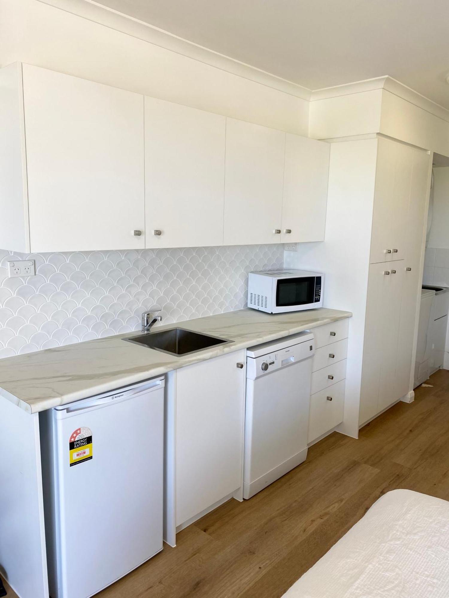 Resort Queen Studio At Alex Beach Resort Александра-Хедленд Экстерьер фото